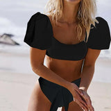 Elegantne valge bikiinikomplekt naiseliku lõikega