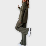 Kootud komplekt mugava joonega