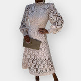 Romantiline pitsist kleit