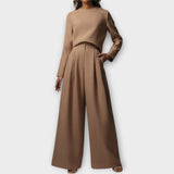 Elegantse lihtsuse ja ajatu stiiliga komplekt