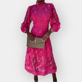 Romantiline pitsist kleit